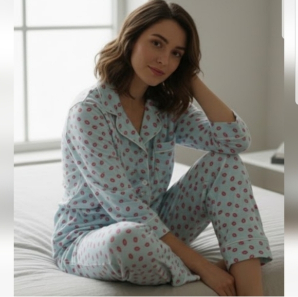 kate spade Other - NEW! Kate spade New York Kisses pajamas sz XL NWT